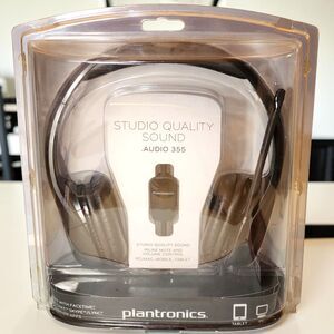 Plantronics .Audio 355 Stereo PC Headset 3.5mm Mic Gaming NEW Sealed Vintage